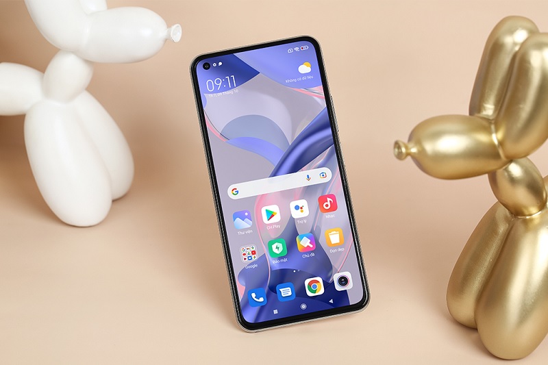 Sở hữu màn hình 6,5 inch, AMOLED 